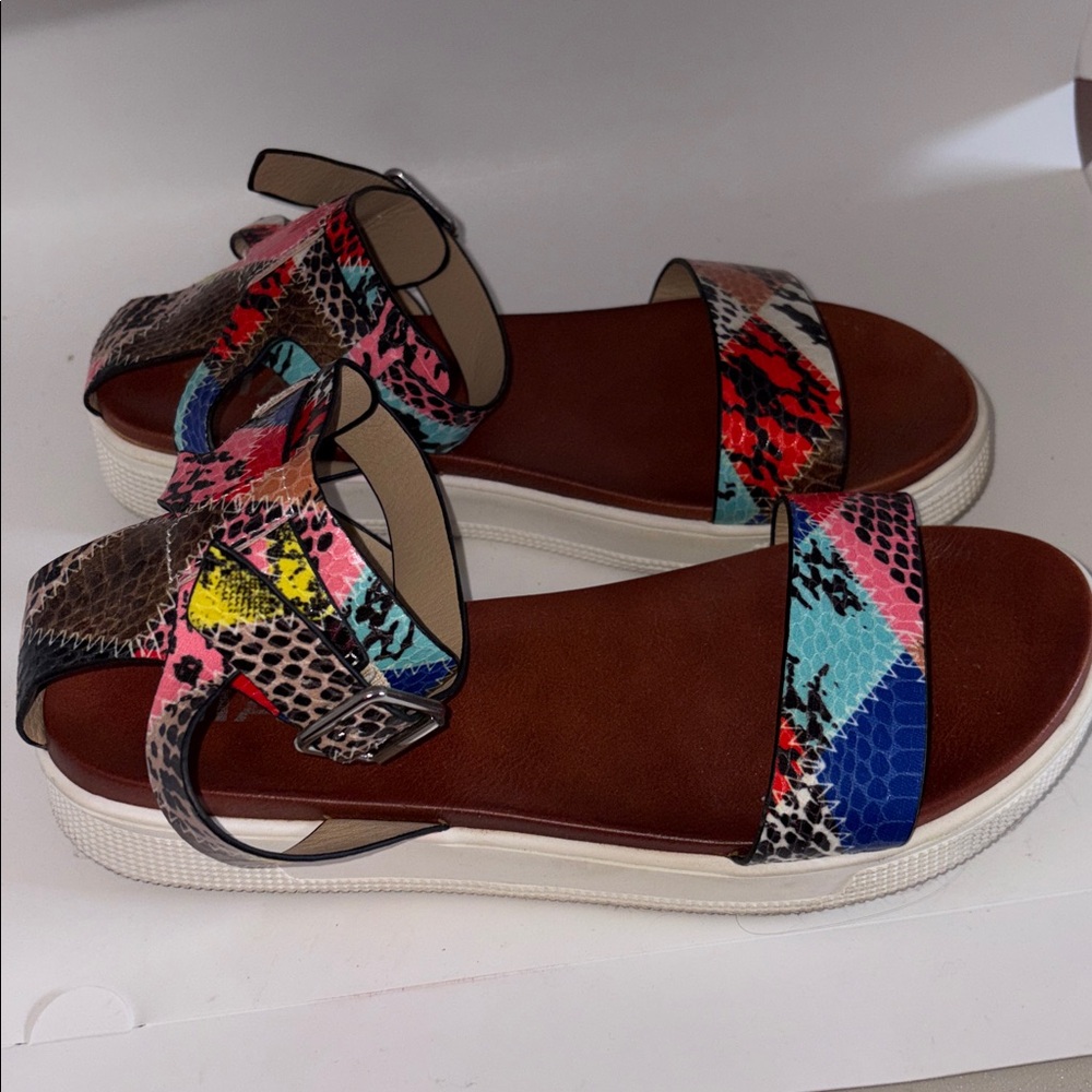 Cute MIA Ellen Multicolored Snake Print Platform Sandals 8.5 - Picture 6 of 6
